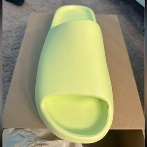 Yeezy Slide Glow Green